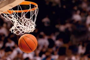 球场氛围是否已成为球队成绩隐性因素，球场队员分布