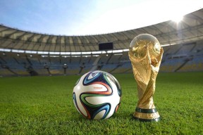 未来“足球巨星”在欧冠闪耀登场，光芒万丈，未来足球巨星潜力大师排名